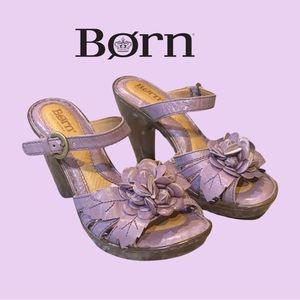 Adorable Born Lilac Platform Slide On Sandals! EUC Size 5